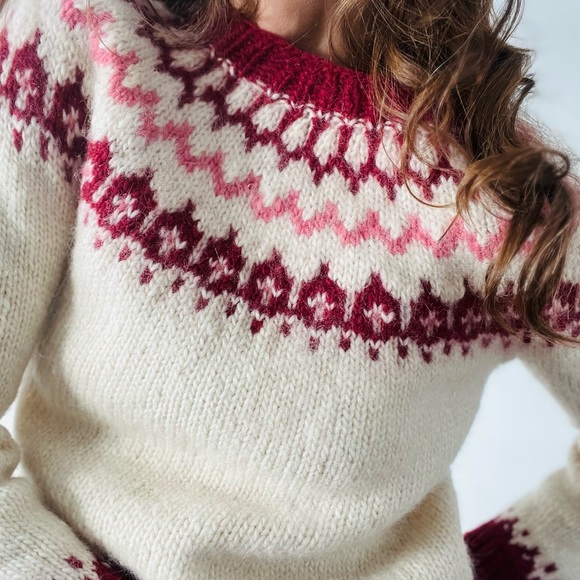 Winter Rose Fair Isle Crewneck sweater. - Picture 2 of 4